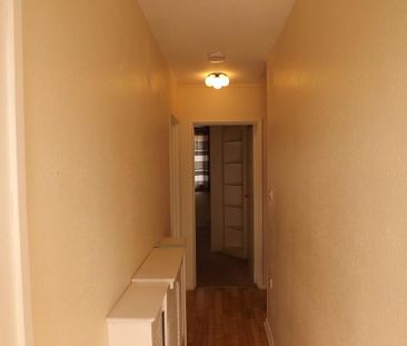 2 bedroom maisonette to rent - Photo 2