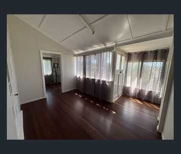 Conveniently Located! - Photo 5