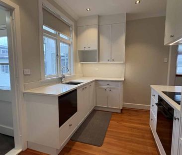 Renovated and Pretty - Photo 3