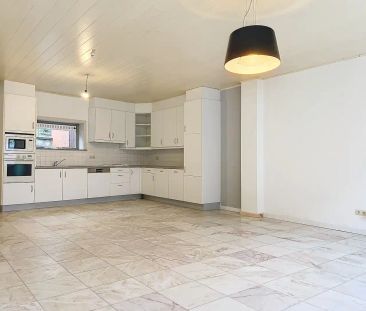 Gelijkvloers appartement met binnenkoer in centrum van Staden - Photo 1