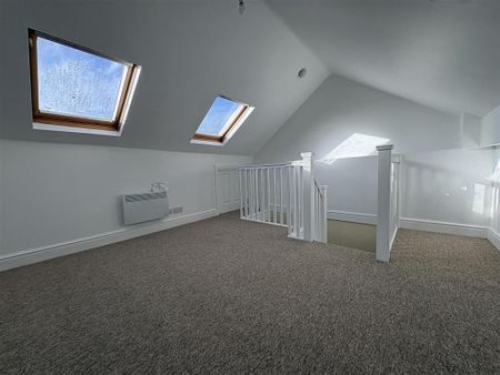 2 bedroom terraced house to rent - Photo 4