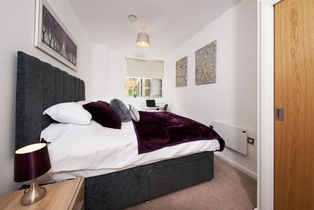 2 Bed Flat, High Street, M4 - Photo 3