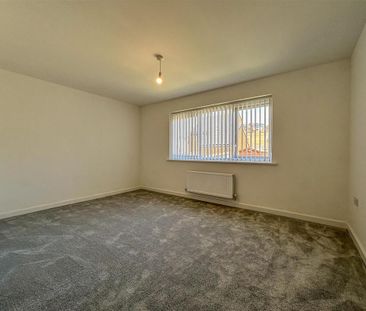 2 bedroom semi-detached house to rent - Photo 4