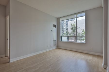 2 Bedrooms + Den Large - Photo 3