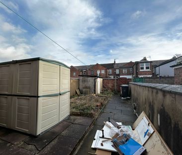 Three bed terrace property - Photo 4