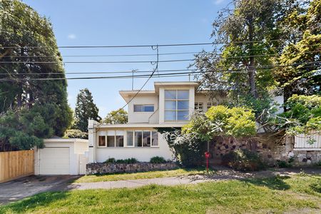 9 Cascade Drive, Kew East VIC 3102 - House For Rent | Domain - Photo 4