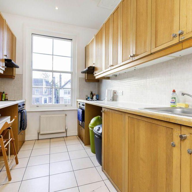Studio to rent - Photo 1
