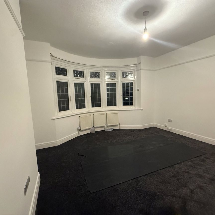 3 bedroom house to rent Cobden Crescent, Southampton, Hampshire, SO18 - Photo 1