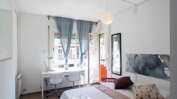 Carrer del Comte Borrell, Barcelona, Catalonia 08015 - Photo 1