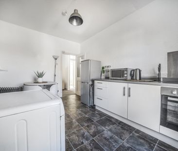 Flat to rent - Blackheath Road, Greenwich, SE10 - Photo 6