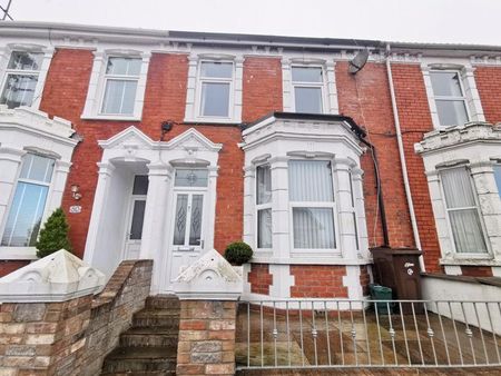 2 bedroom terraced house to rent - Photo 3