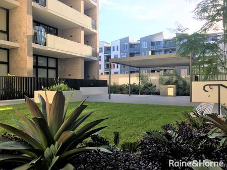 Modern Waterloo Apartment - Deposit Paid - Photo 5