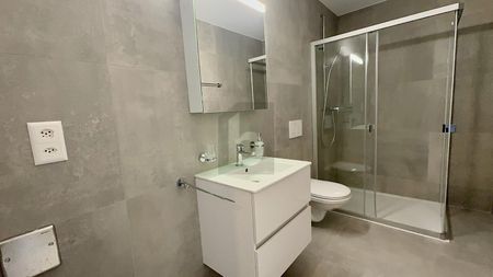 NEUF ET IDÉALEMENT SITUÉ AVEC BALCON DE 18M2 - Foto 5