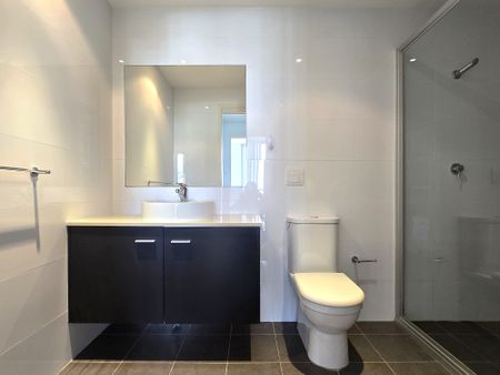 SPACIOUS & CONVENIENT TWO BEDROOMS APARTMENT + ONE STUDY ROOM - Photo 5