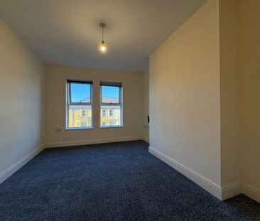 3 bedroom apartment to rent - Photo 6