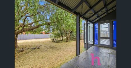 Character, Space & Personality in the Heart of Newtown - Photo 4