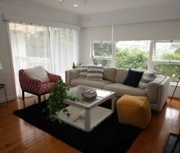 Spacious 3 Beds and study - Photo 2