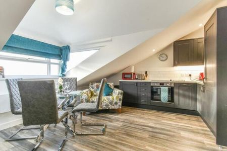 Windmill View Loft Apartment, 126 Acomb Road - Photo 3