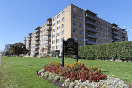 Lawrence Avenue East Apartments - Photo 2