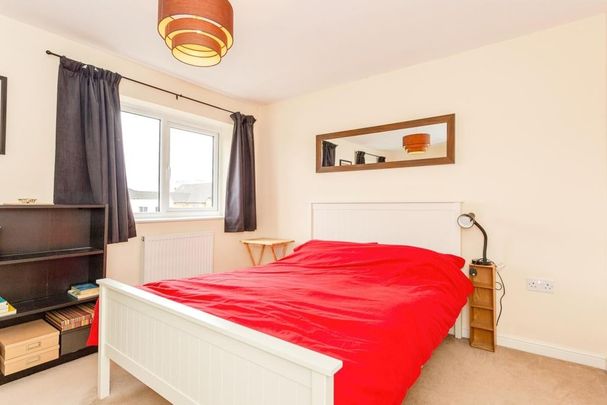 2 Bed Semi-Detached House, Chassen Close, M11 - Photo 1