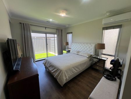 Splendid 3Br Home in Mt Atkinson, Truganina! - Photo 3