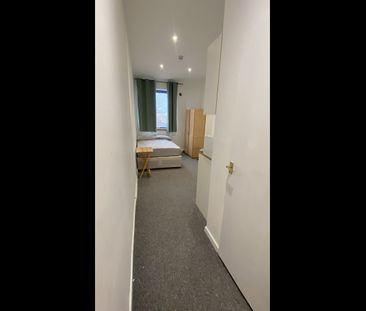 Studio Flat, Manchester Road, E14 - Photo 2