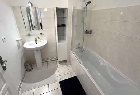 Location Appartement 2 pièces 46m² - Photo 5