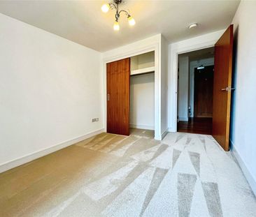 2 bedroom apartment to rent High Street, Poole, Dorset, BH15 - Photo 3