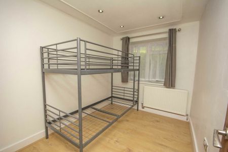 Parkfield Close, HA8, London - Photo 3