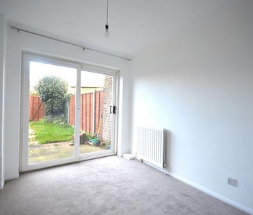 2 bedroom terraced house to rent - Photo 3
