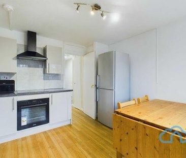 1 bedroom in a house share to rent - Photo 6