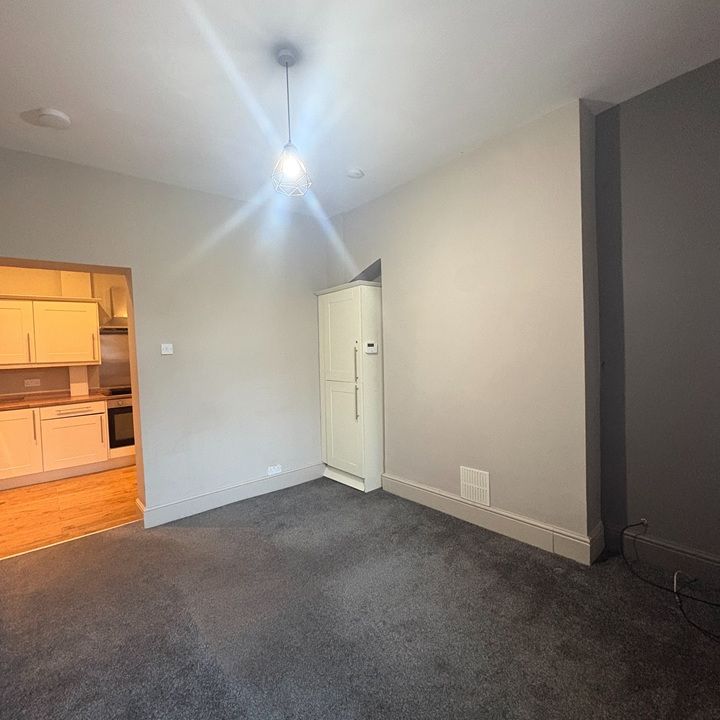 4 Bed Semi-Detached House, Woodchurch Lane, CH42 - Photo 1