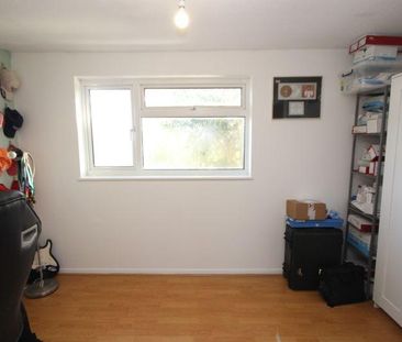 2 bedroom semi-detached house to rent - Photo 3
