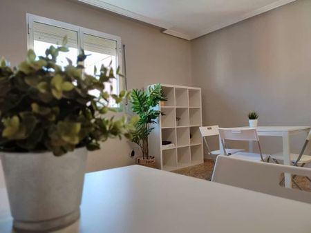 Plaza de Corpus Barga, Madrid, Community of Madrid 28053 - Foto 4