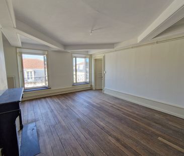 Location Appartement 5 pièces 169m² - Photo 2