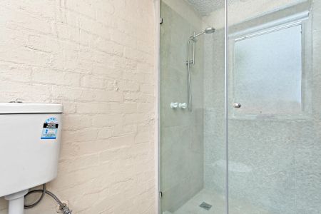 Light Filled and Position Perfect - Photo 5