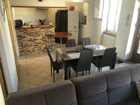Location Appartement 3 pièces 51m² - Photo 2