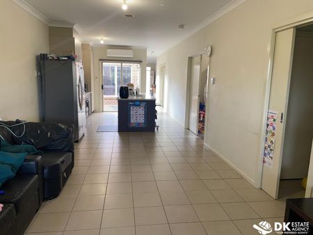 Comfort & Location – single storey house located in Truganina - Photo 4