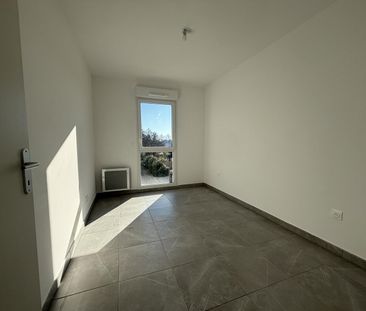 location Appartement T4 DE 73.67m² À ARLES - Photo 5