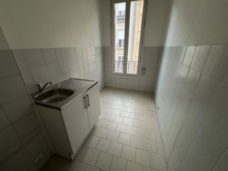 Exclusivité – Location studio au calme, Rue Marceau - Photo 5