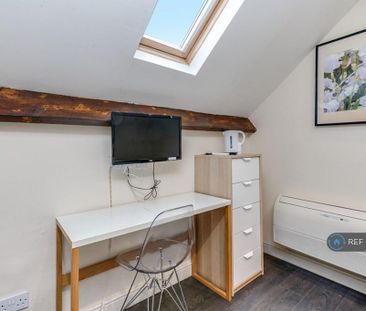 Studio to rent - Photo 5