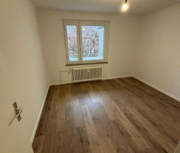 **Frisch Renoviert** Perfekt geschnittene 3-Zimmerwohnung MIT BALKO... - Photo 5