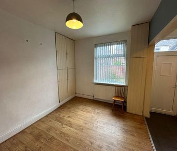 2 bedroom terraced house to rent - Photo 4