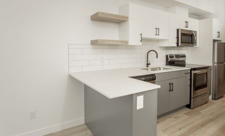 York: Black Accents – 710 Westminster, Winnipeg, MB - Photo 4