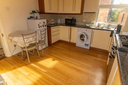 Sykefield Avenue, Leicester - Photo 3