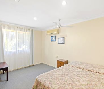 Available Now - Spacious 3 Bedroom Unit in Prime Location - Photo 5