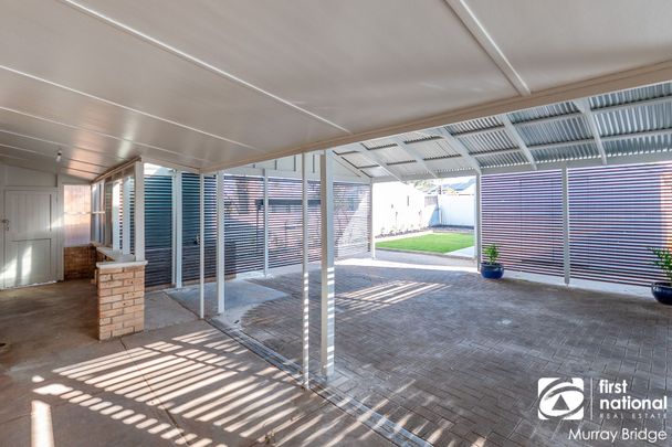 Entertainer's Dream with Ample Shedding - Photo 1