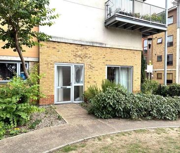 Coombe Way, Farnborough, Hampshire, GU14 - Photo 6