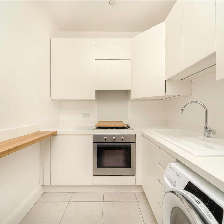 Sinclair Road, Brook Green, W14, London - Photo 1