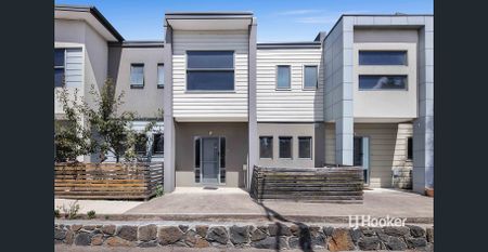 Effortless Living with Private Courtyard & Secure Parking! APPLICATIONS NOW OPEN - Photo 4